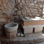 Kapetan Matapas 16th Cen. Tower فيلة