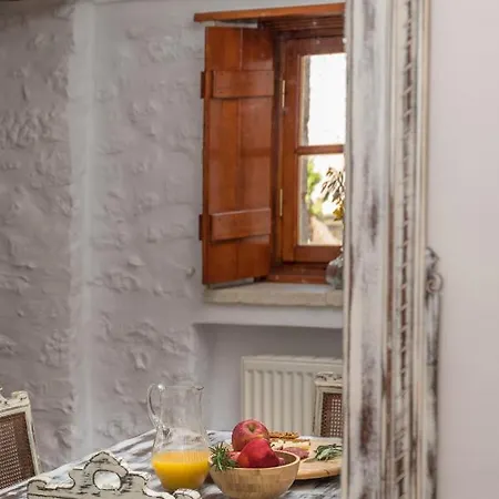 Kapetan Matapas 16th Cen. Tower *