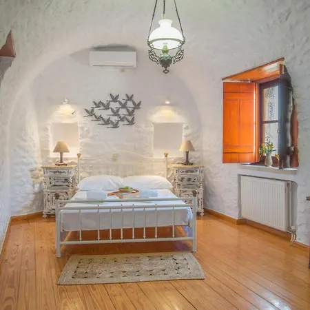 Kapetan Matapas 16th Cen. Tower Villa *