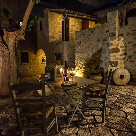 Villa Kapetan Matapas 16th Cen. Tower Areópoli