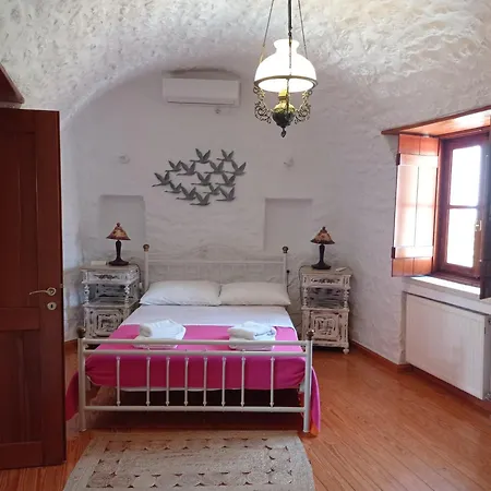 Kapetan Matapas 16th Cen. Tower Villa