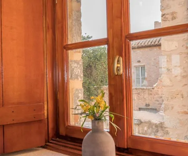 Villa Kapetan Matapas 16th Cen. Tower Areopoli