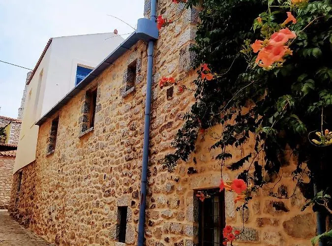 Vila Kapetan Matapas 16th Cen. Tower Areopoli