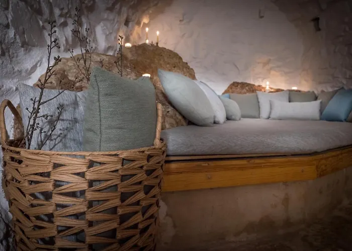 Villa Kapetan Matapas 16th Cen. Tower *