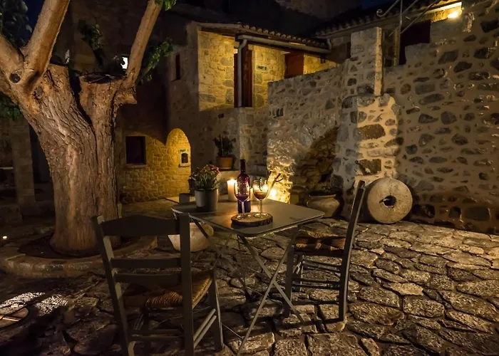 Vila Kapetan Matapas 16th Cen. Tower Areopoli