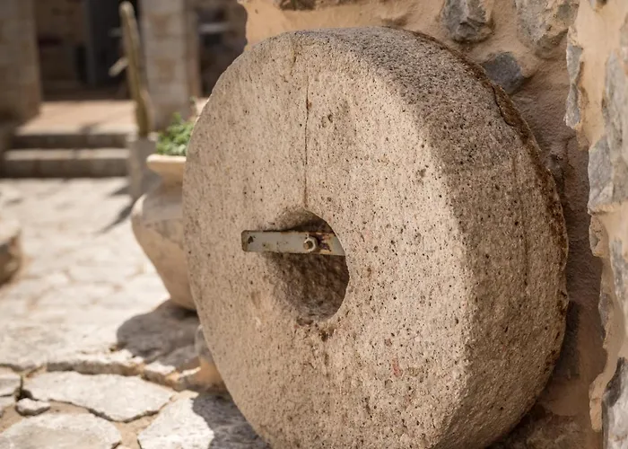 Kapetan Matapas 16th Cen. Tower Villa