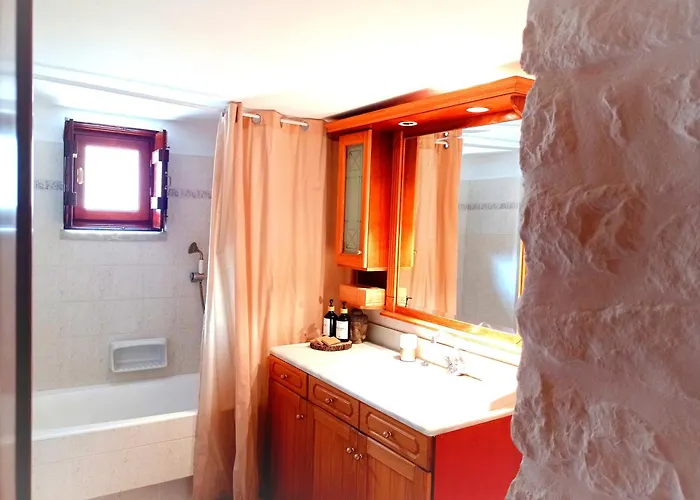 Villa Kapetan Matapas 16th Cen. Tower